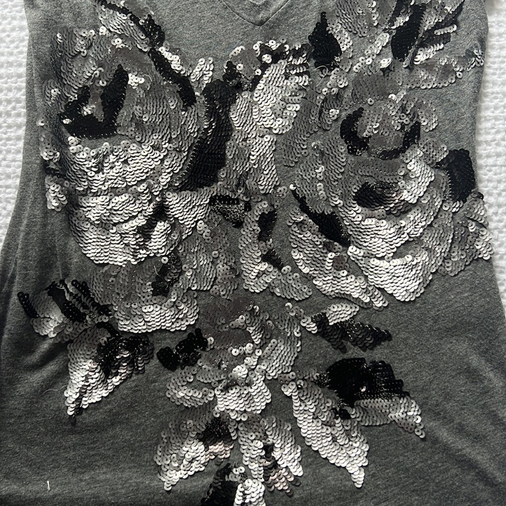 Express Sequin Tee - Picture 2 of 4